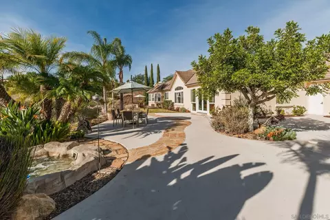 Exterior - 2635 Vista De Palomar, Fallbrook, CA 92028 photo 17 of 21