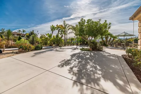 Exterior - 2635 Vista De Palomar, Fallbrook, CA 92028 photo 18 of 21