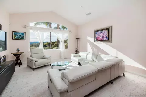 Living - 2635 Vista De Palomar, Fallbrook, CA 92028 photo 2 of 4