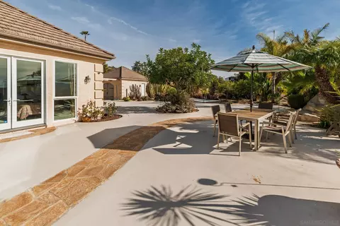 Exterior - 2635 Vista De Palomar, Fallbrook, CA 92028 photo 13 of 21