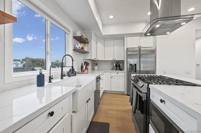 727 Ostend, San Diego, CA 92109