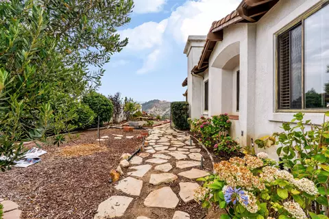 Exterior - 3862 Flowerwood Ln, Fallbrook, CA 92028 photo 1 of 11