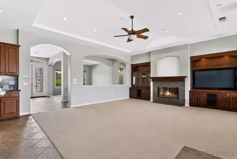 Living - 3862 Flowerwood Ln, Fallbrook, CA 92028 photo 2 of 5