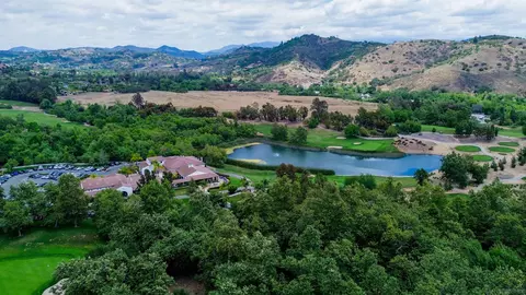 3862 Flowerwood Ln, Fallbrook, CA 92028 photo 5