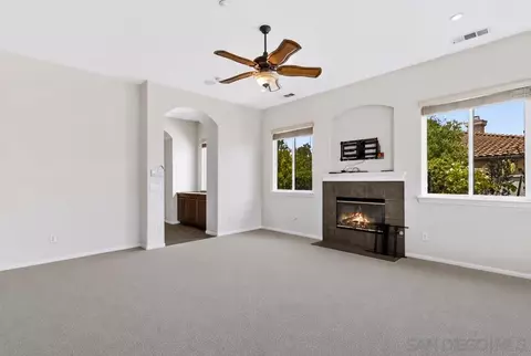 Living - 3862 Flowerwood Ln, Fallbrook, CA 92028 photo 4 of 5