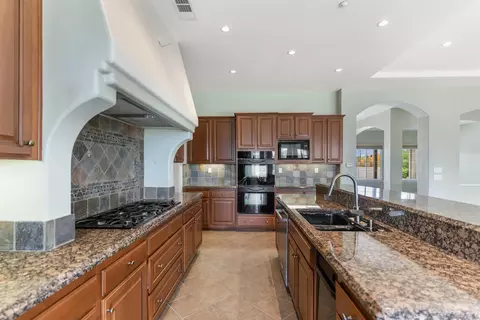 3862 Flowerwood Ln, Fallbrook, CA 92028 photo 9