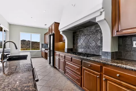 Kitchen - 3862 Flowerwood Ln, Fallbrook, CA 92028 photo 1 of 4