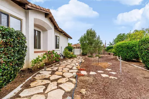Exterior - 3862 Flowerwood Ln, Fallbrook, CA 92028 photo 10 of 11