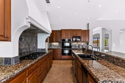 Kitchen - 3862 Flowerwood Ln, Fallbrook, CA 92028 photo 4 of 4