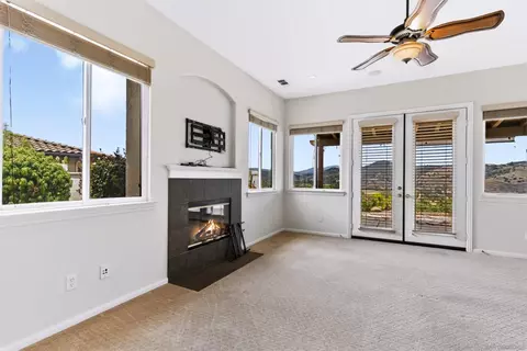 Living - 3862 Flowerwood Ln, Fallbrook, CA 92028 photo 5 of 5