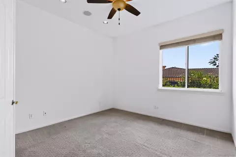 Bedroom - 3862 Flowerwood Ln, Fallbrook, CA 92028 photo 1 of 8