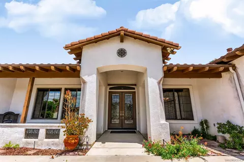 Exterior - 3862 Flowerwood Ln, Fallbrook, CA 92028 photo 9 of 11