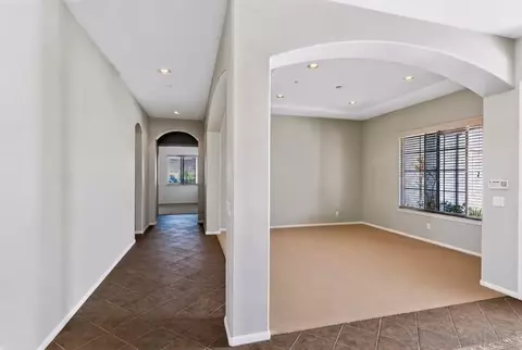 Entry Way - 3862 Flowerwood Ln, Fallbrook, CA 92028 photo 2 of 3