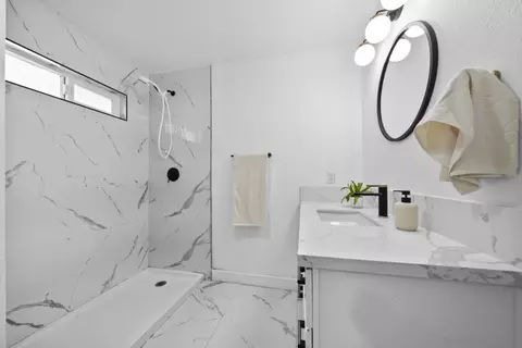 Bath - 12049 Coping Pl, Lakeside, CA 92040 photo 1 of 2