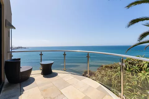 View/Area - 1828 Spindrift Dr, La Jolla, CA 92037 photo 5 of 11