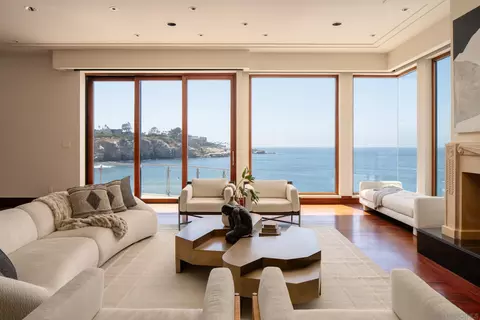 Living - 1828 Spindrift Dr, La Jolla, CA 92037 photo 3 of 7