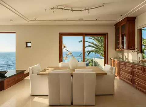 Dining - 1828 Spindrift Dr, La Jolla, CA 92037 photo 1 of 3