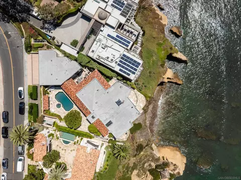 View/Area - 1828 Spindrift Dr, La Jolla, CA 92037 photo 10 of 11