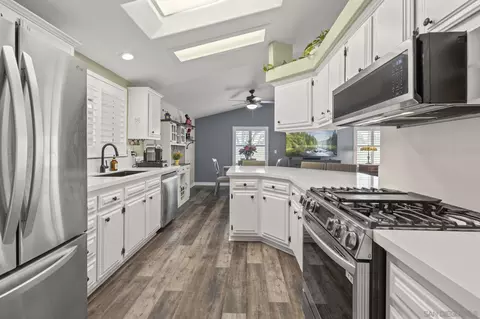 1145 E Barham Dr #SPC 234, San Marcos, CA 92078