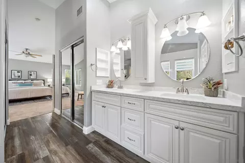 Bath - 1231 Calle Ultimo, Oceanside, CA 92056 photo 4 of 5