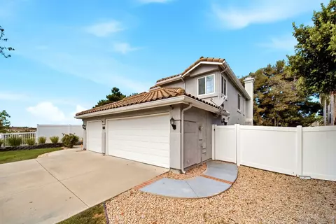 Exterior - 1231 Calle Ultimo, Oceanside, CA 92056 photo 4 of 10