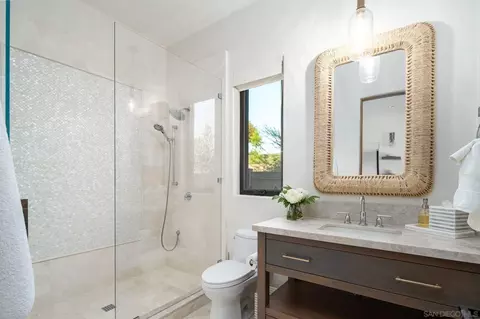 Bath - 3043 Via Montevina, Fallbrook, CA 92028 photo 3 of 3