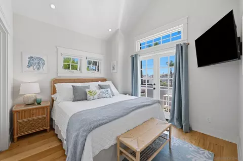 Bedroom - 339 Palm, Coronado, CA 92118 photo 4 of 6