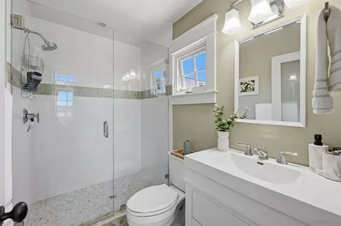 Bath - 339 Palm, Coronado, CA 92118 photo 3 of 4
