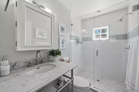 Bath - 339 Palm, Coronado, CA 92118 photo 4 of 4