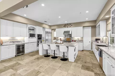 452 Evening View Dr, Chula Vista, CA 91913