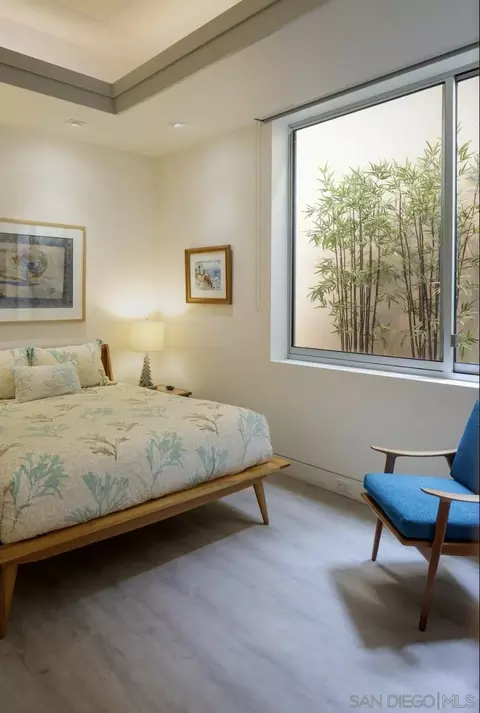 Bedroom - 1956 Seaview Ave, Del Mar, CA 92014 photo 2 of 3
