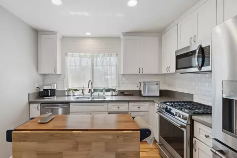 Kitchen - 13363 Via Mark, Poway, CA 92064 photo 4 of 5