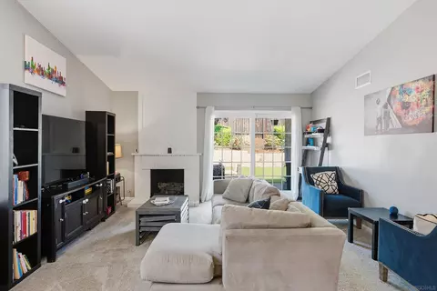 Living - 13363 Via Mark, Poway, CA 92064 photo 3 of 6