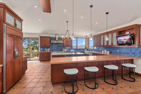 Kitchen - 20391 Rancho Villa, Ramona, CA 92065 photo 1 of 4