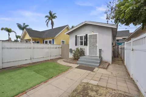 Exterior - 278 C Ave, Coronado, CA 92118 photo 1 of 2