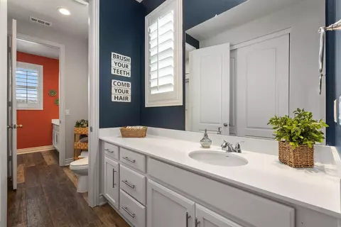 Bath - 35829 Bay Sable Ln, Fallbrook, CA 92028 photo 6 of 9