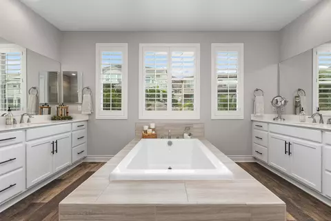 Bath - 35829 Bay Sable Ln, Fallbrook, CA 92028 photo 1 of 9