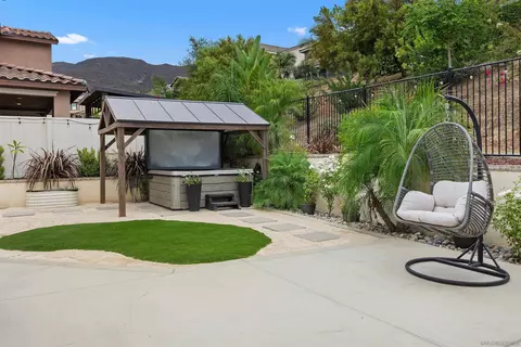 Exterior - 35829 Bay Sable Ln, Fallbrook, CA 92028 photo 3 of 8