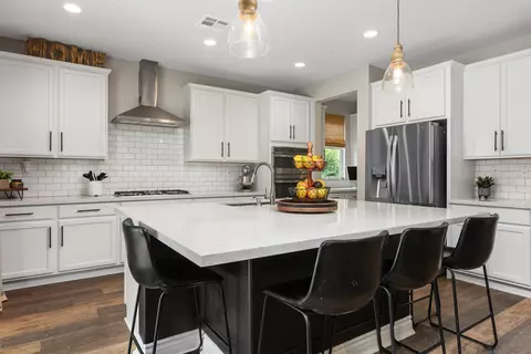 Kitchen - 35829 Bay Sable Ln, Fallbrook, CA 92028 photo 3 of 5