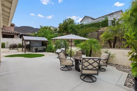 Exterior - 35829 Bay Sable Ln, Fallbrook, CA 92028 photo 4 of 8