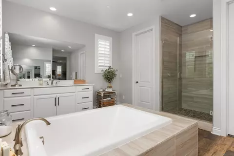 Bath - 35829 Bay Sable Ln, Fallbrook, CA 92028 photo 2 of 9