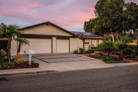Exterior - 1007 Passiflora Ave, Encinitas, CA 92024 photo 2 of 11