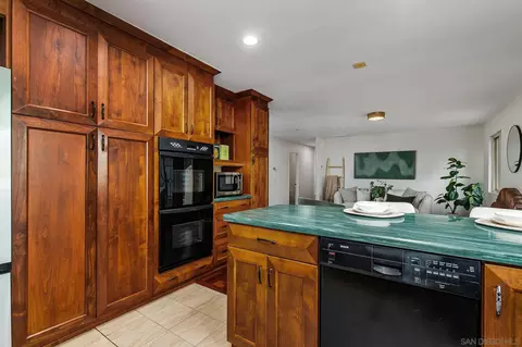 Kitchen - 1007 Passiflora Ave, Encinitas, CA 92024 photo 6 of 6