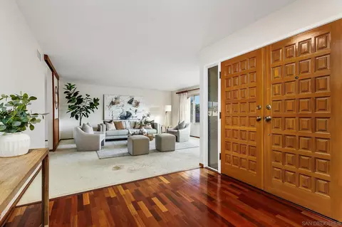 Entry Way - 1007 Passiflora Ave, Encinitas, CA 92024 photo 1 of 3