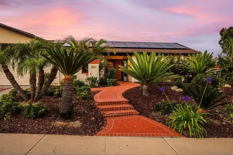 Exterior - 1007 Passiflora Ave, Encinitas, CA 92024 photo 3 of 11