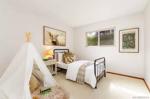 Bedroom - 1007 Passiflora Ave, Encinitas, CA 92024 photo 5 of 6
