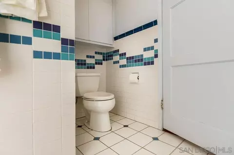 Bath - 9707 Shadow Rd, La Mesa, CA 91941 photo 3 of 10