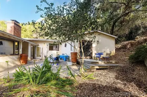 Exterior - 9707 Shadow Rd, La Mesa, CA 91941 photo 7 of 26