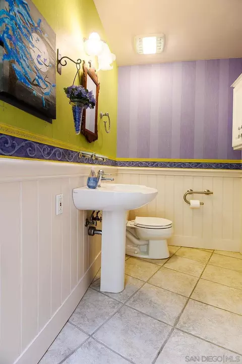 Bath - 9707 Shadow Rd, La Mesa, CA 91941 photo 10 of 10