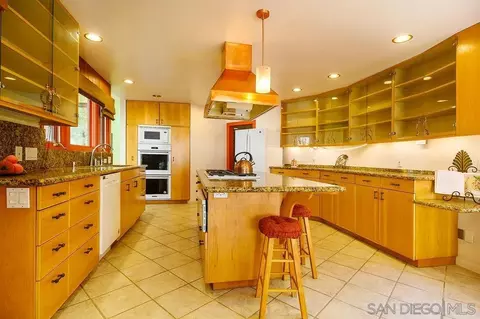 Kitchen - 9707 Shadow Rd, La Mesa, CA 91941 photo 1 of 7